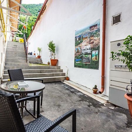 Central Apartment Braşov Buitenkant foto